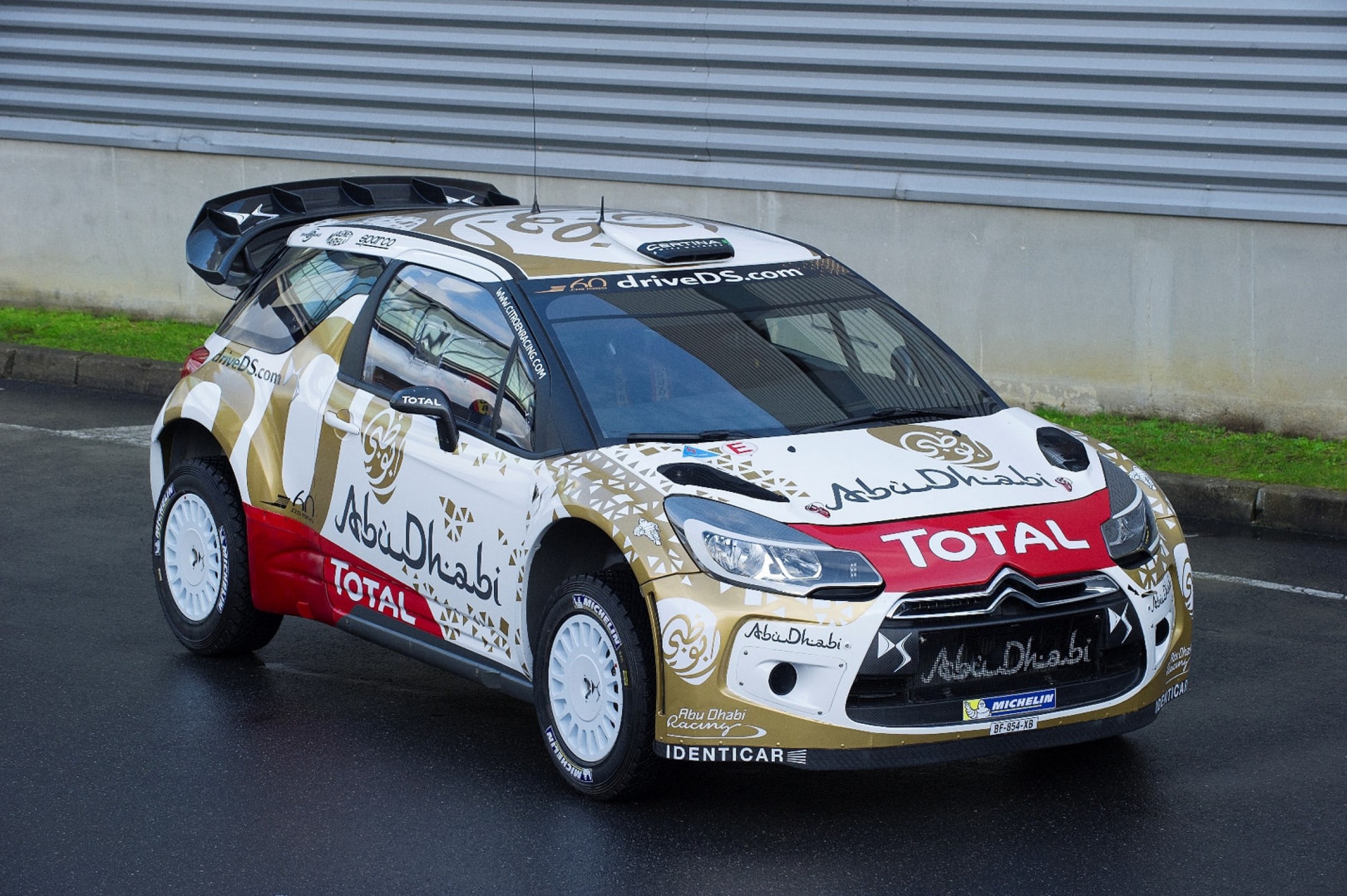 Citroen DS 3 WRC - nowe barwy na sezon 2015