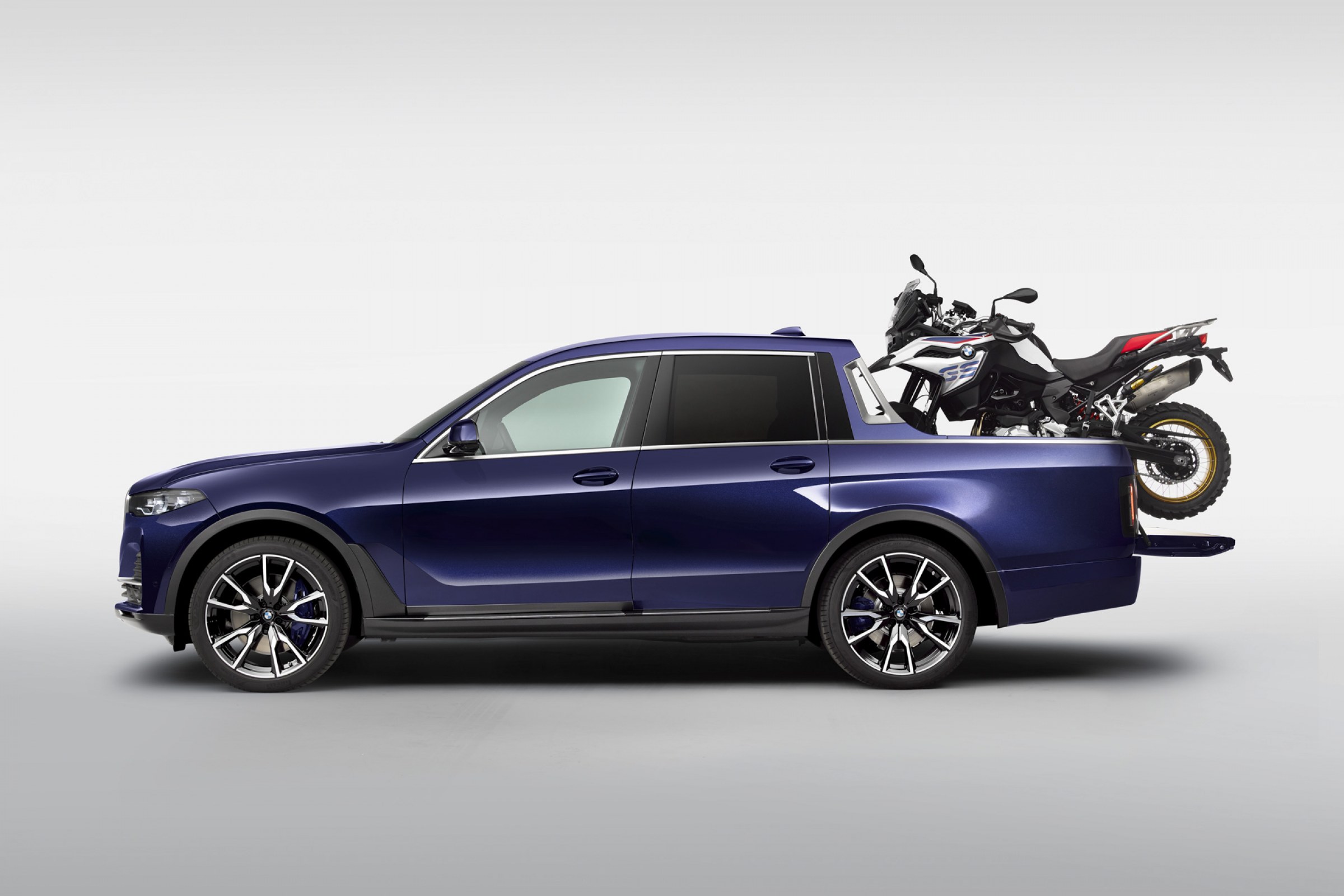 BMW X7 Pick-up luksus, elegancja i walory użytkowe